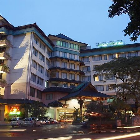 Kedaton Hotel Bandung Zewnętrze zdjęcie