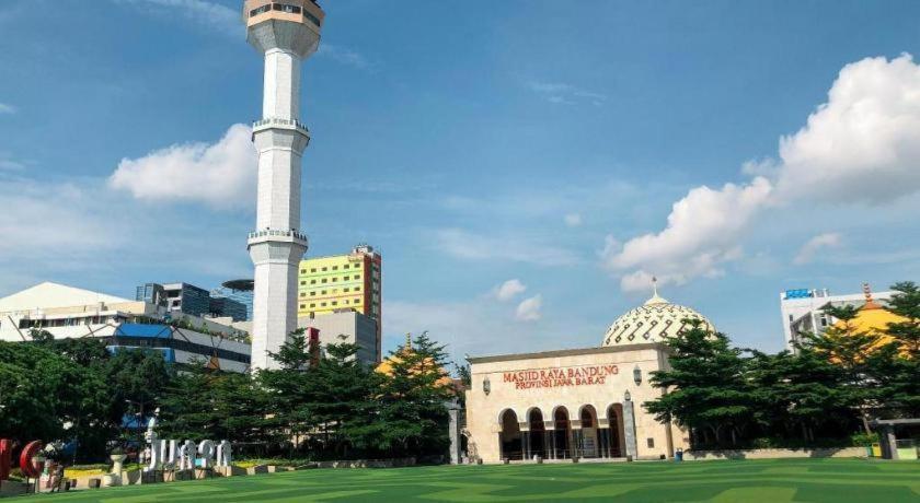 Kedaton Hotel Bandung Zewnętrze zdjęcie