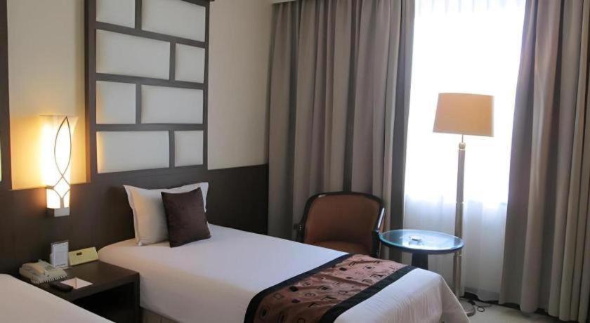 Kedaton Hotel Bandung Zewnętrze zdjęcie