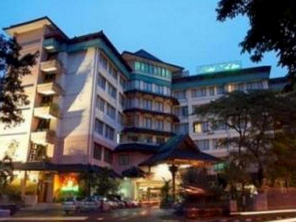 Kedaton Hotel Bandung Zewnętrze zdjęcie