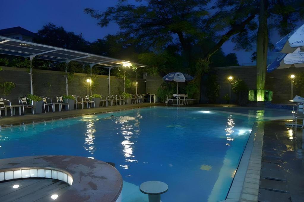 Kedaton Hotel Bandung Zewnętrze zdjęcie